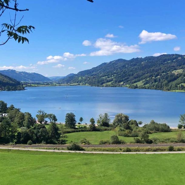 Der große Alpsee in Immenstadt im Allgäu